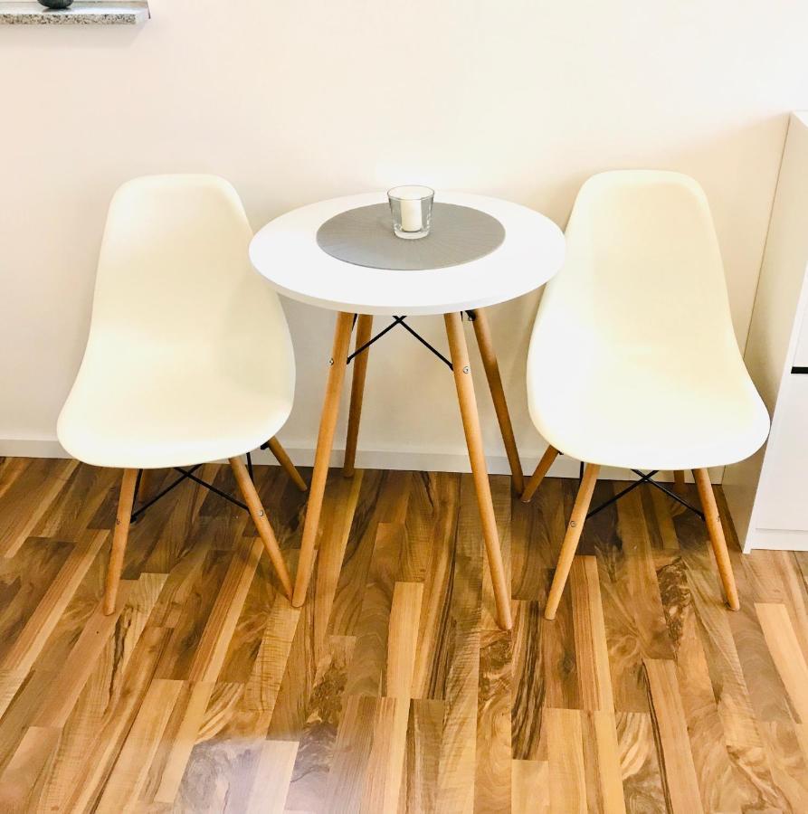 Top renoviertes Appartement in bester Lage von Homburg- 5 Fußminuten zur Uniklinik Homburg  Buitenkant foto