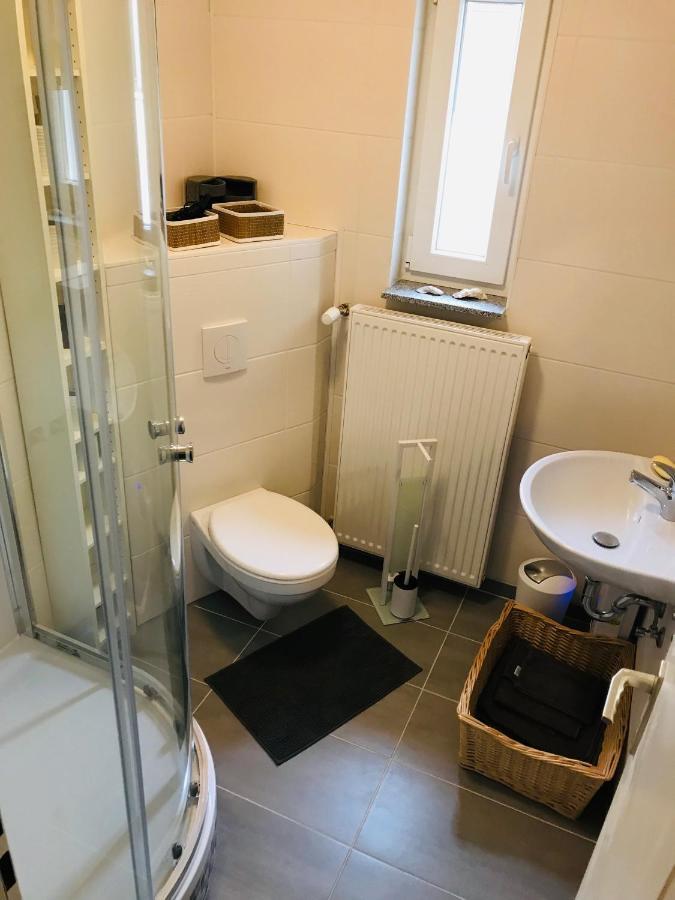 Top renoviertes Appartement in bester Lage von Homburg- 5 Fußminuten zur Uniklinik Homburg  Buitenkant foto